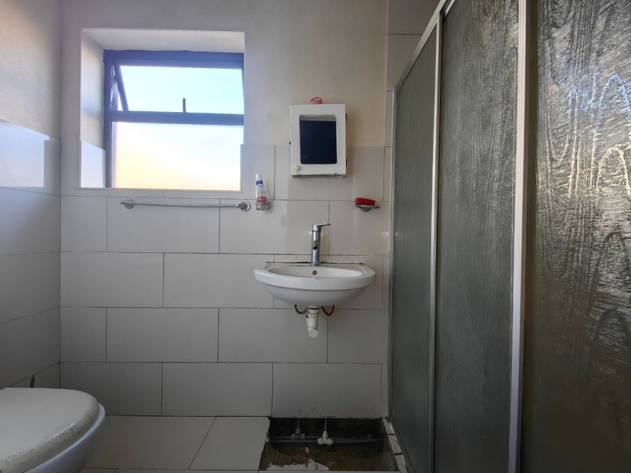 8 Bedroom Property for Sale in Belgravia Western Cape